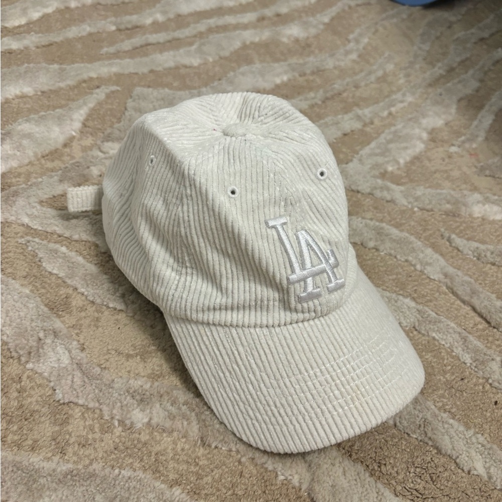 Cream Ribbed LA baseball hat